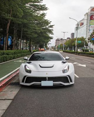 Ferrari F12 Каркас из углеродного волокна Kit F12 Novitec N-largo стиль передний и задний бампер колесная арка F12 передний рот диффузер спойлер