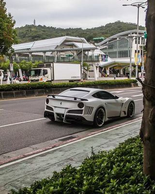 Ferrari F12 Каркас из углеродного волокна Kit F12 Novitec N-largo стиль передний и задний бампер колесная арка F12 передний рот диффузер спойлер