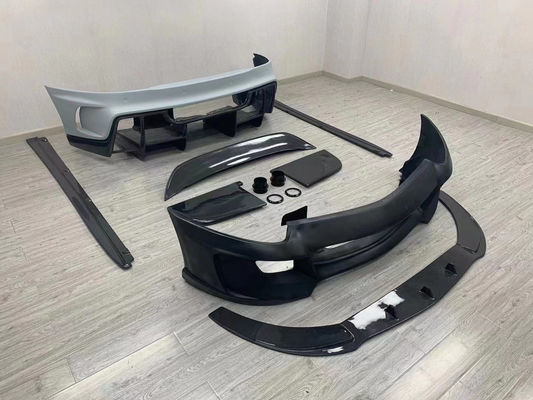 Для Ferrari 599 Body Kit 599 Усовершенствованный стиль VORS Передний и задний бампер Боковой юбки Спойлер Углеродные волокна Body Kit