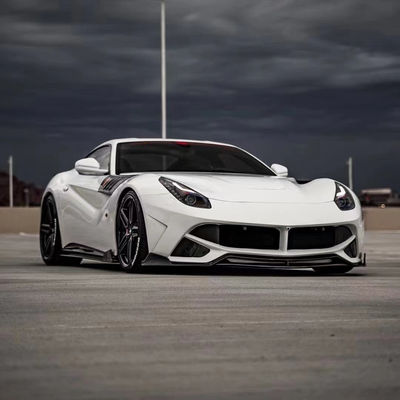 Для Ferrari F12 Карбоновое корпусное комплектующее F12 Усовершенствует передний и задний бамперный спойлеры в стиле SVR с крышкой капота