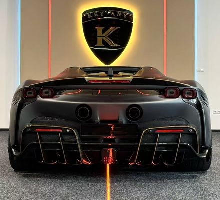 Ферари SF90 Корпус из углеродного волокна SF90 KY PP Пластиковый диффузер Спойлер Боковая юбка Корпусный комплект
