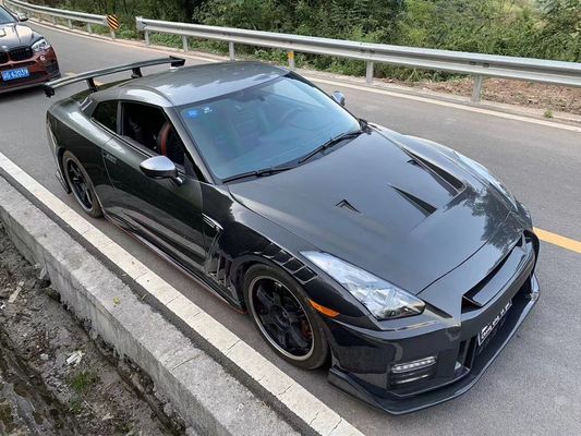 Корпус из углеродного волокна GTR GTR R35 Carbon Fiber Hood LB Style