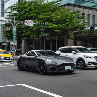 DB11 Aston Martin Body Kit Custom Color Hood Carbon Fiber Engine Hatch 2017 года выпуска
